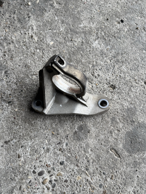 NOSAC POLUOSOVINE RENAUL RENO 8200371715