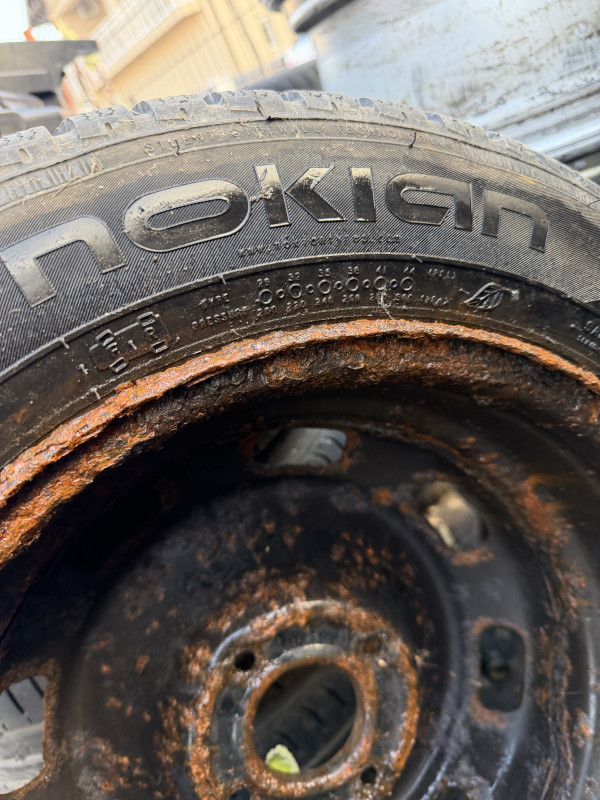 185 65 15 2 KOM NOKIAN