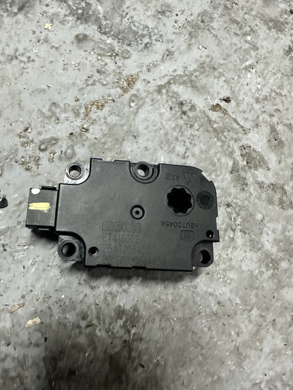 MOTORIC KLAPNE GRIJANJA AUDI Q7 4M ET416002,ZBAT0084D02