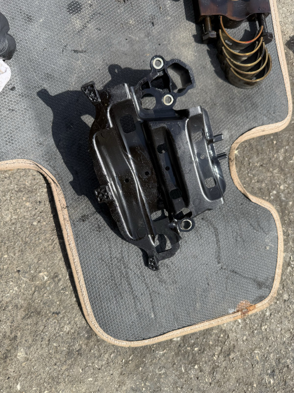 PLASTIKA KARTERA PASSAT GOLF SKODA AUDI 2.0 TFSI FSI  06D103623D