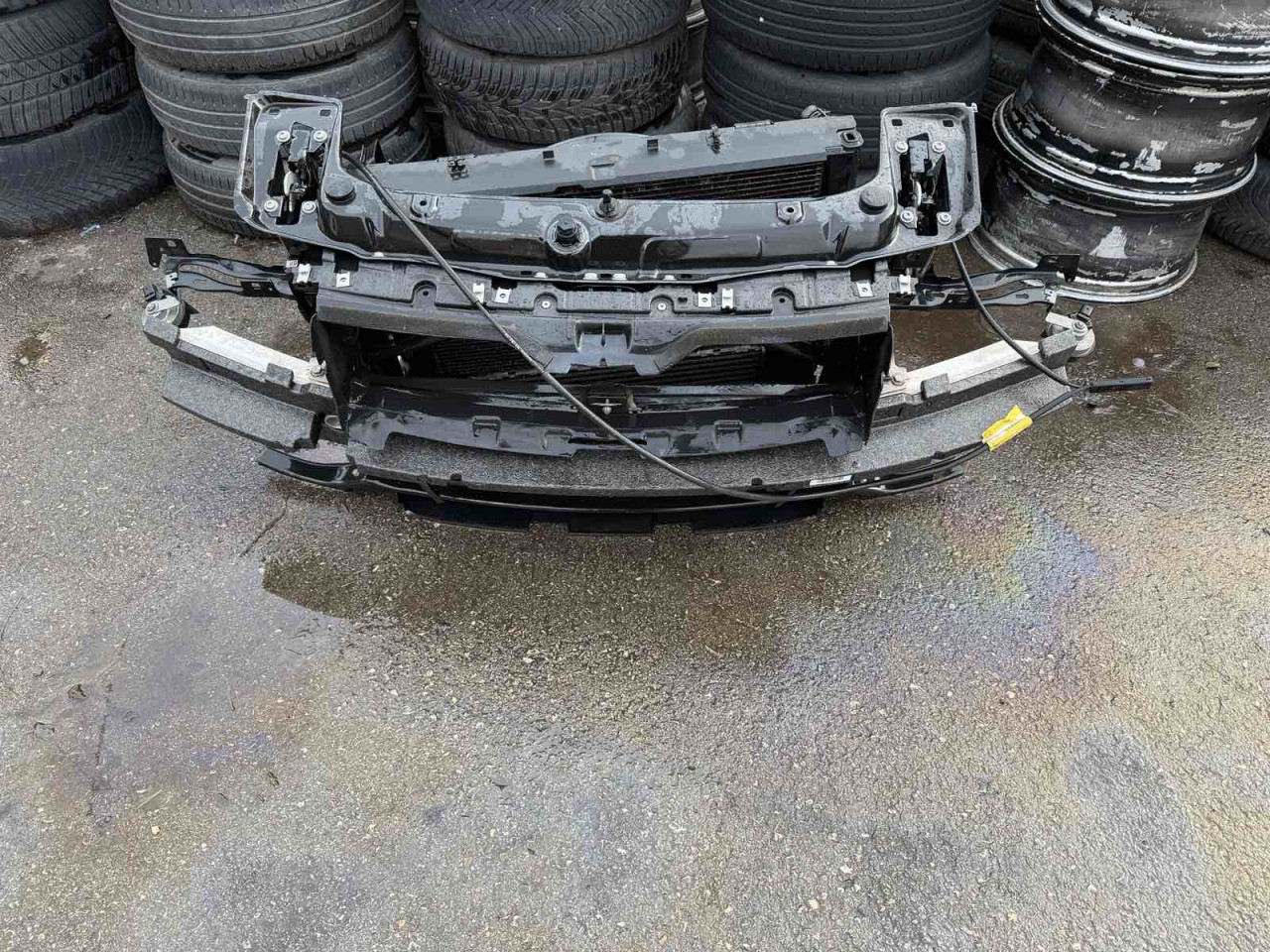 VEZNI LIM PRSA GREDA SINA BMW F30 F31