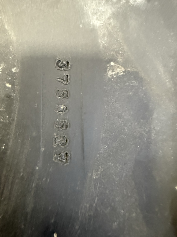 KUCISTE KUTIJA FILTERA ZRAKA BMW E90 E91 325xi 8594558