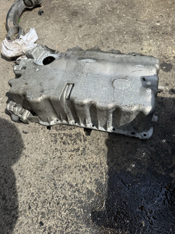 KARTER PASSAT 6 GOLF 5 GTI SKODA AUDI  2.0 TFSI BWA 06F103603B