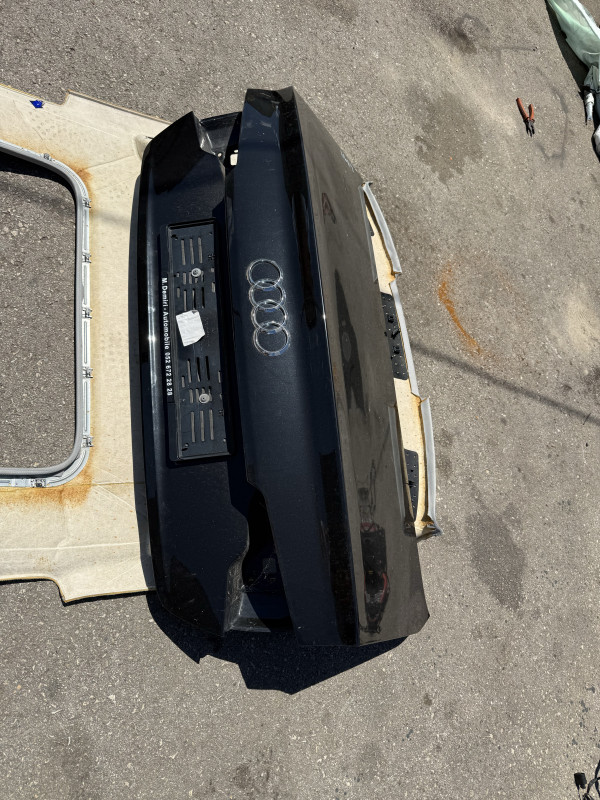 GEPEK VRATA AUDI A4 B9 F5 GEPEK LY9T