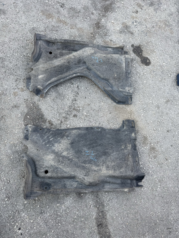 ZASTITA TEPIH PODA AUDI A6 4G 4G0825216 4G0825215E