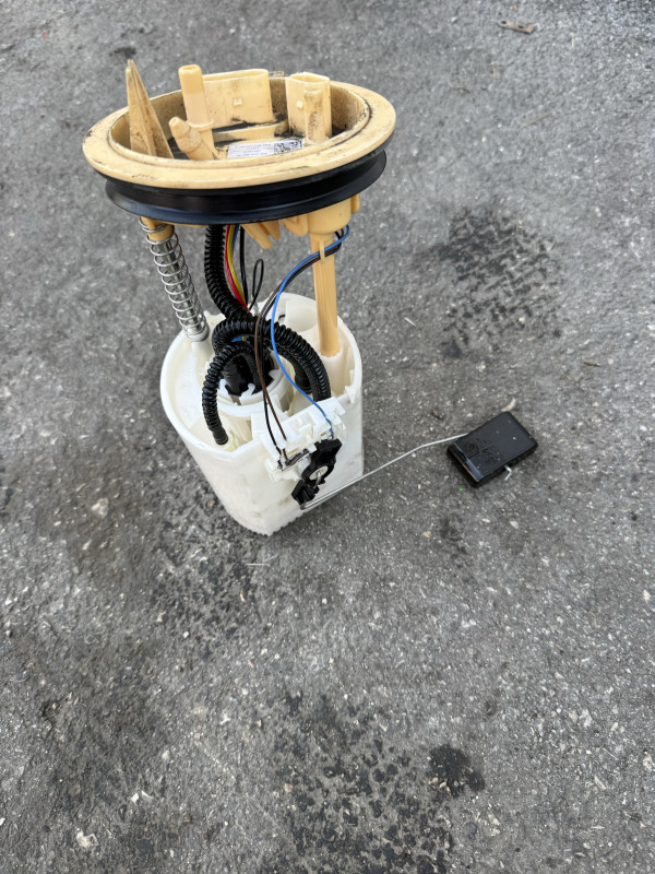 PUMPA GORIVA OCTAVIA A8 GOLF 8 VIII 5Q0919050BC