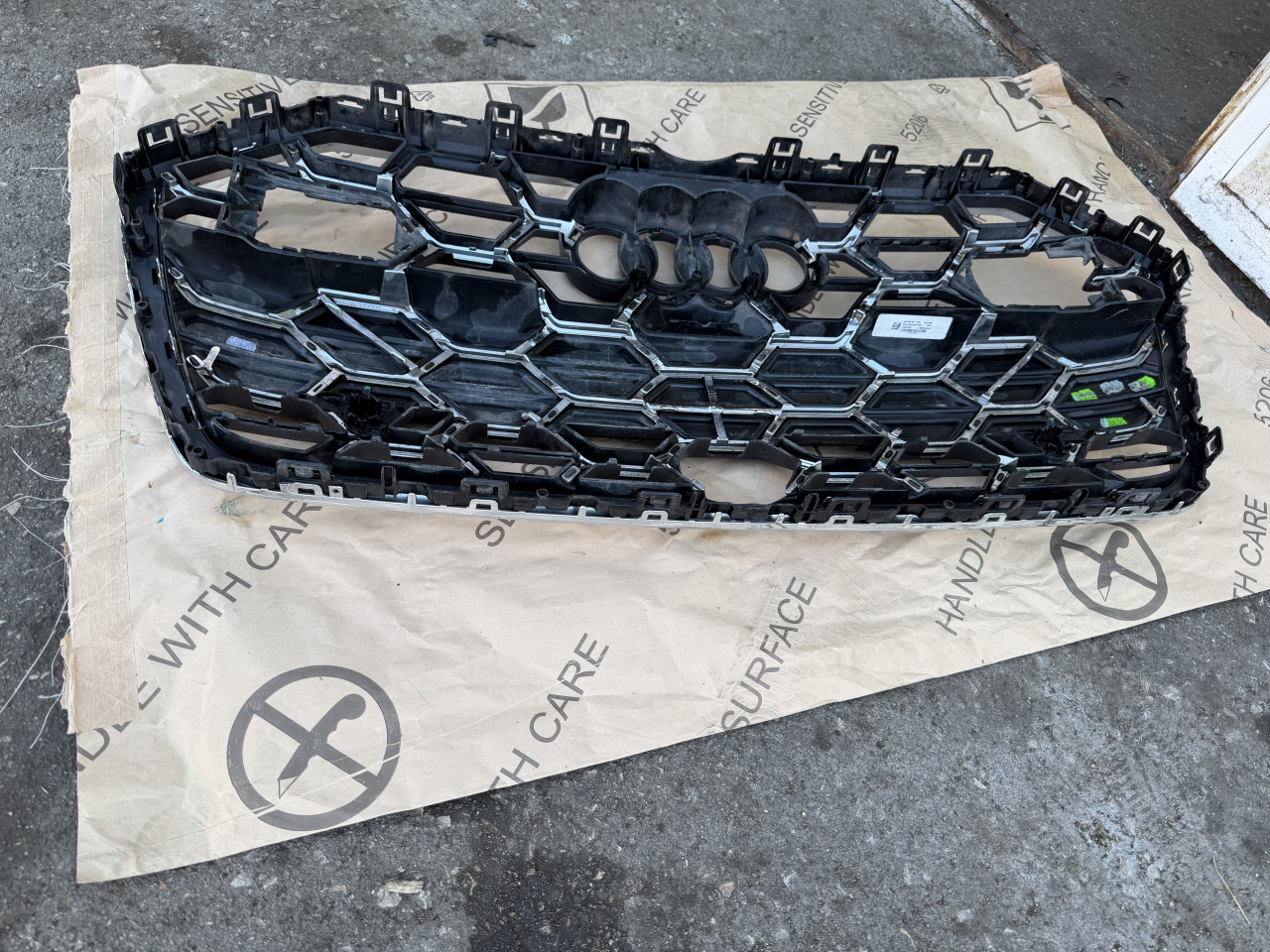 MASKA AUDI A6 4K C8 FACE LIFT S LINE 4K0853651T