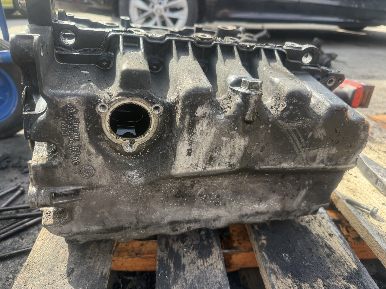 KARTER GOLF 7 VII SKODA OCTAVIA A7 VII 04L103603
