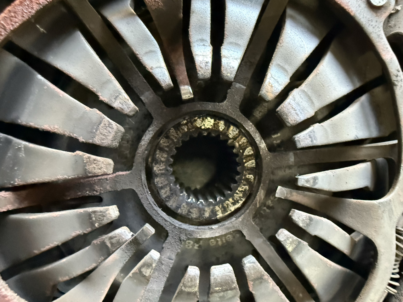 SET KVACILA ZAMAJAC SET  PASSAT 7 2.0 TDI