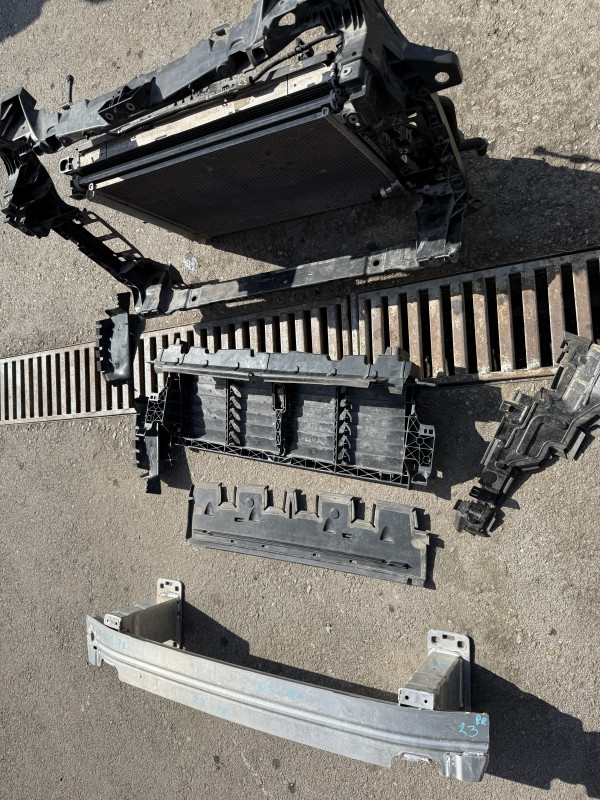 PRSA VEZNI LIM GREDA SINA AUDI Q7 4M  Q8 4M0805594D KOMPLET