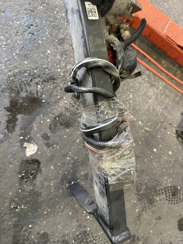 KUKA TOURAN TURAN 10-15 ORG. KOMPLET MODUL INSTALACIJA