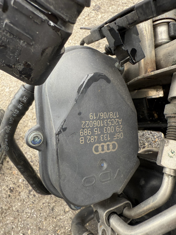 MOTORIC USISNE GRANE GOLF SKODA AUDI  2.0 TFSI 06F133482B