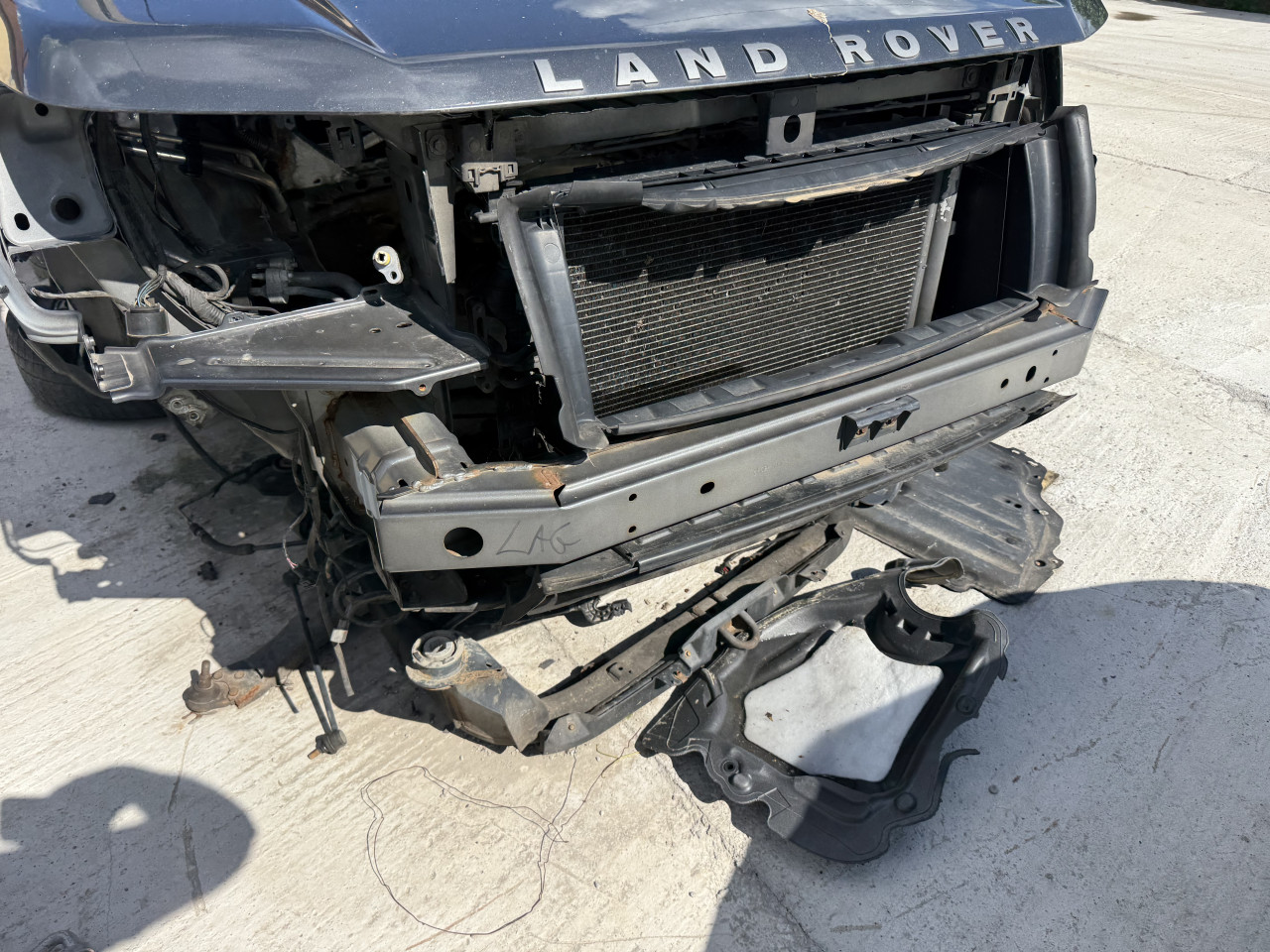 SINA GREDA HLADNJAK USMJERIVAC VENTILATOR LAND ROVER FREELANDER 2