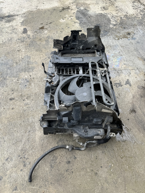PRSA VEZNI LIM HLADNJAK VODE KLIME PEUGEOT 407 PEZO 407