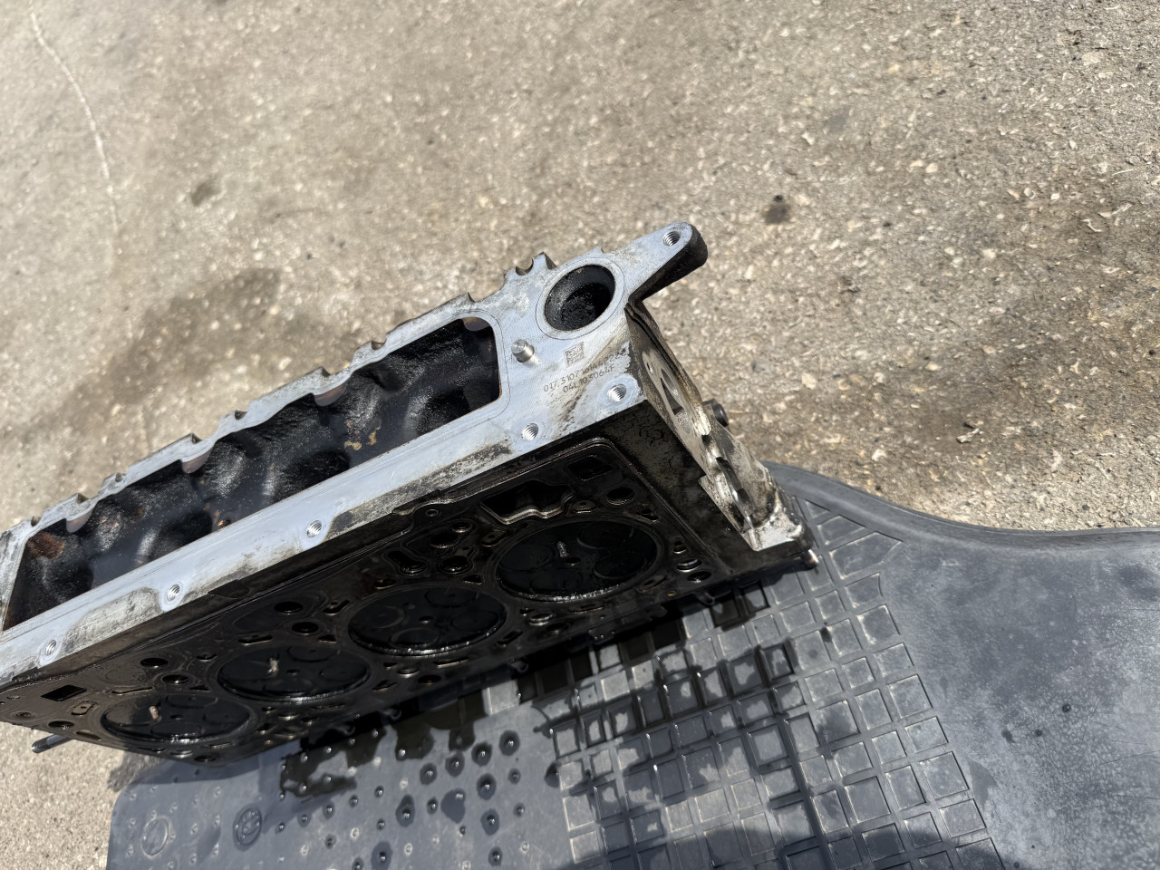 GLAVA MOTORA GOLF 7 VII AUDI 04L103373E 04L103064F