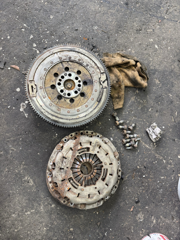 ZAMAJAC SET KVACILA BMW F30 X DRIVE 4X4