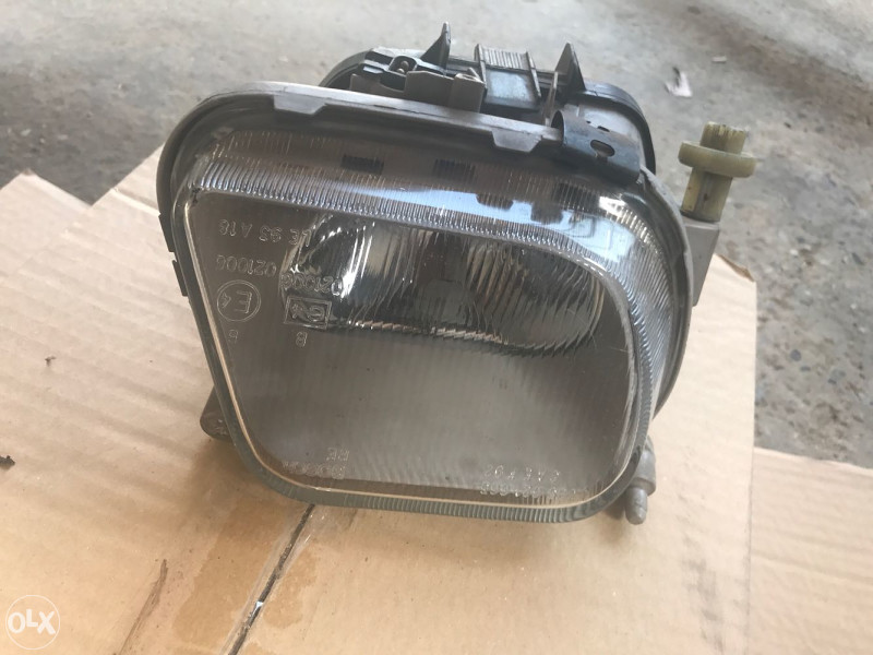DESNA MAGLENKA MERCEDES E KLASA W210