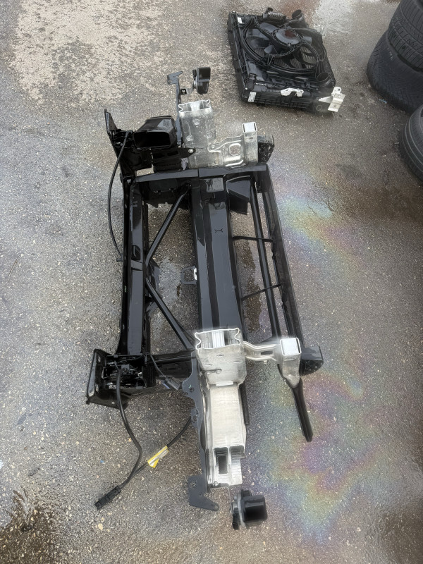 VEZNI LIM PRSA GREDA SINA BMW F30 F31