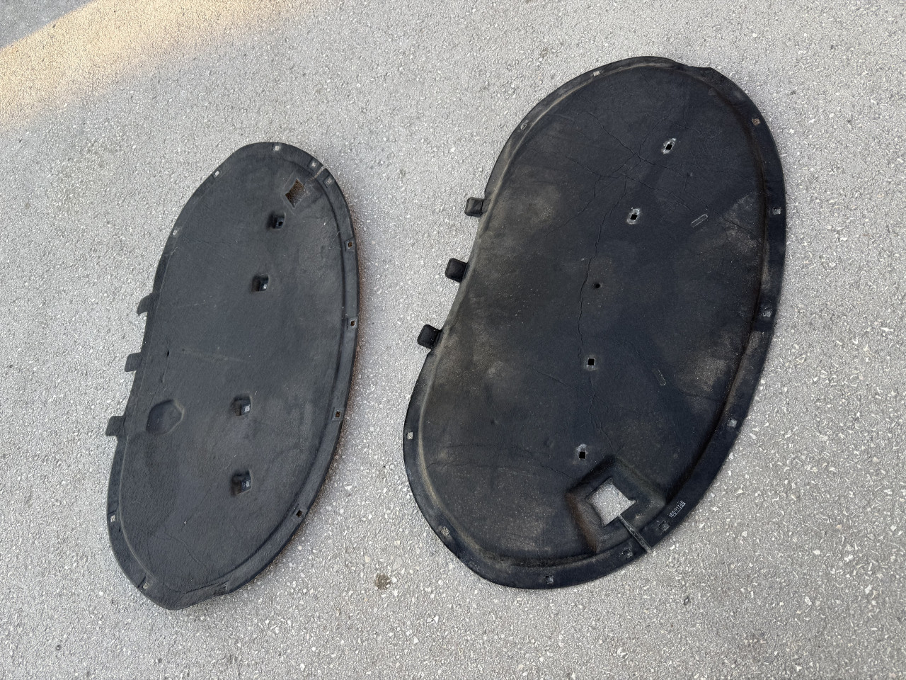 TEPIH HAUBE PASSAT 7 ZASTITA ISPOD HAUBE TEPIH PASAT 7