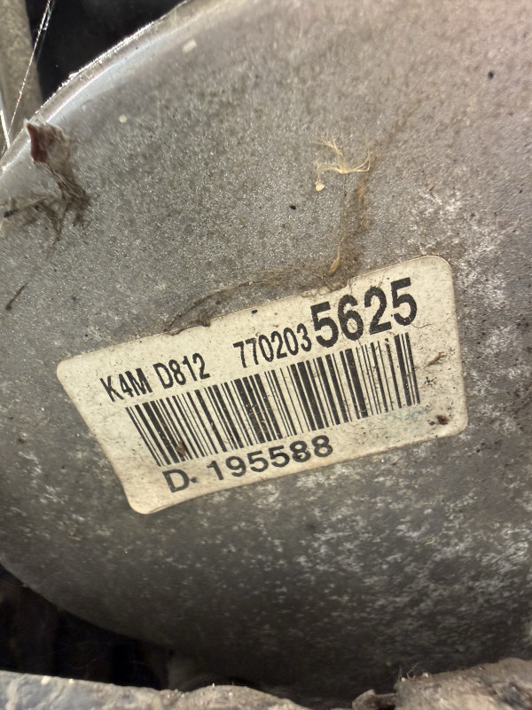 MOTOR RENAULT RENO DACIA 1.6 BENZIN K4M D812 185000 KM