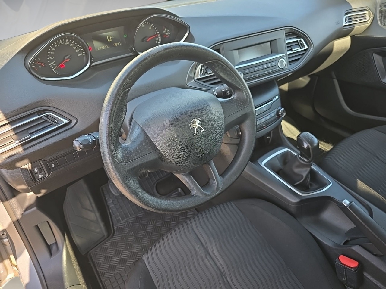 Peugeot 308 1.6 HDI 2015god