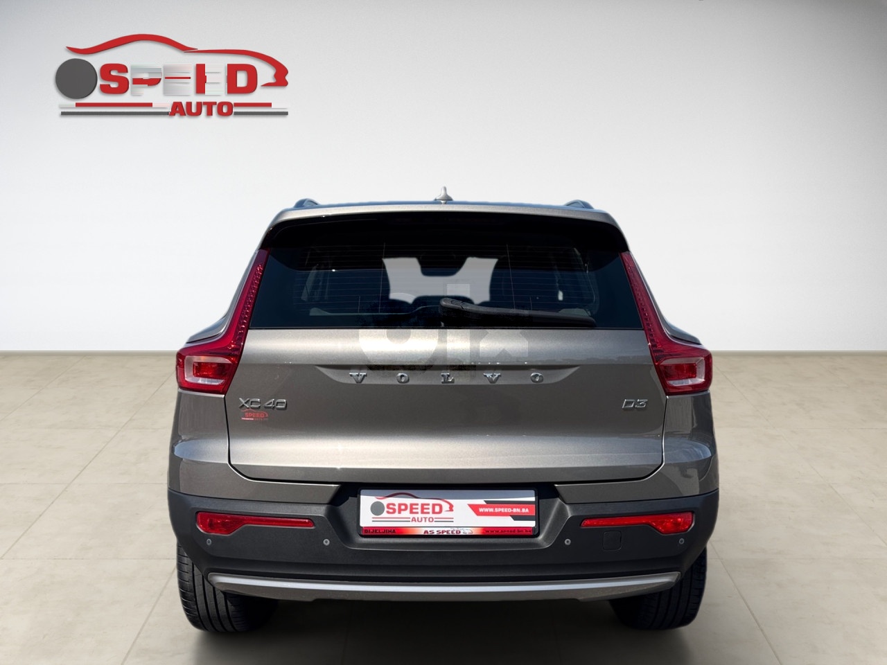 Volvo XC40 D3  Momentum Pro Manuelni  2020
