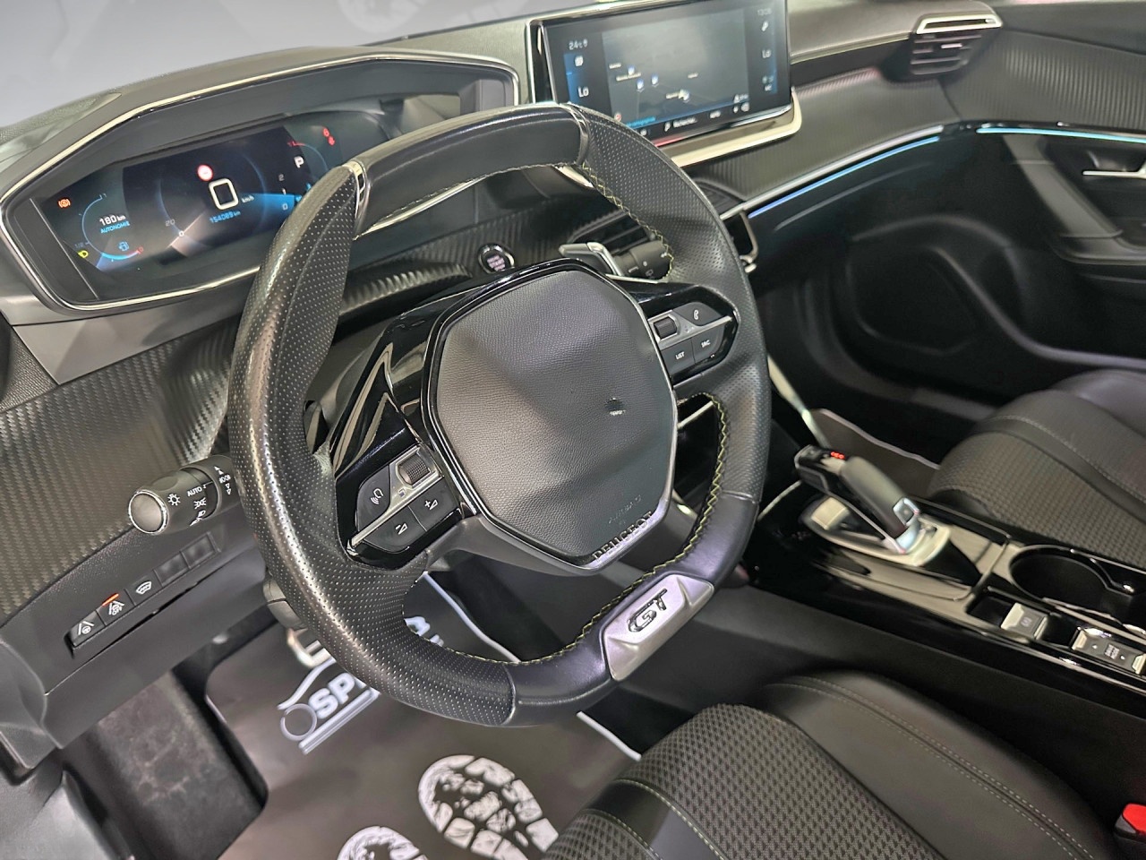 PEUGEOT 2008 GT 1.5BlueHDi Automatik 3D virtual cockpit Kamera