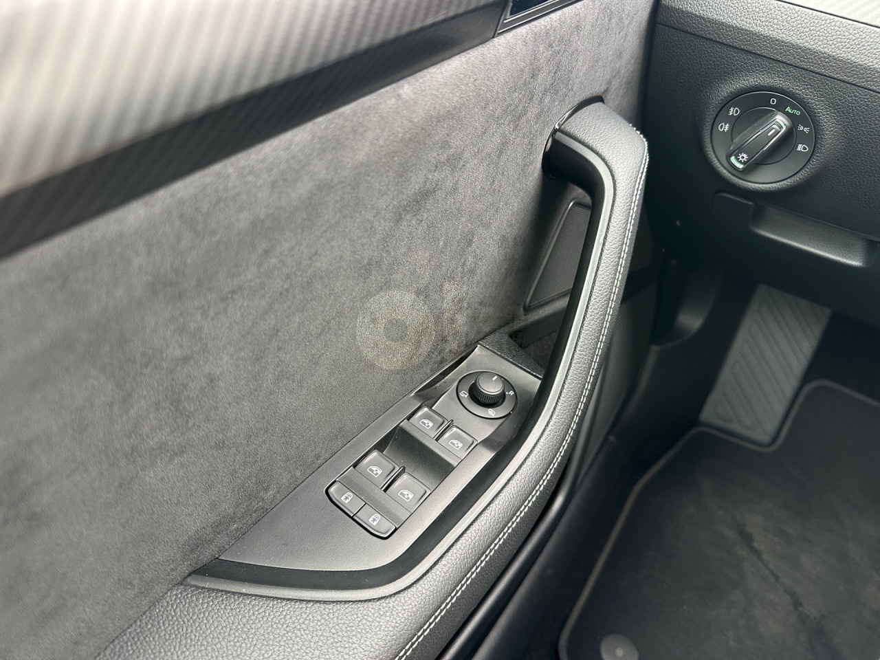 Škoda Superb 2.0 TDI DSG Sportline 200KS  ACC  Memorija  Kamera