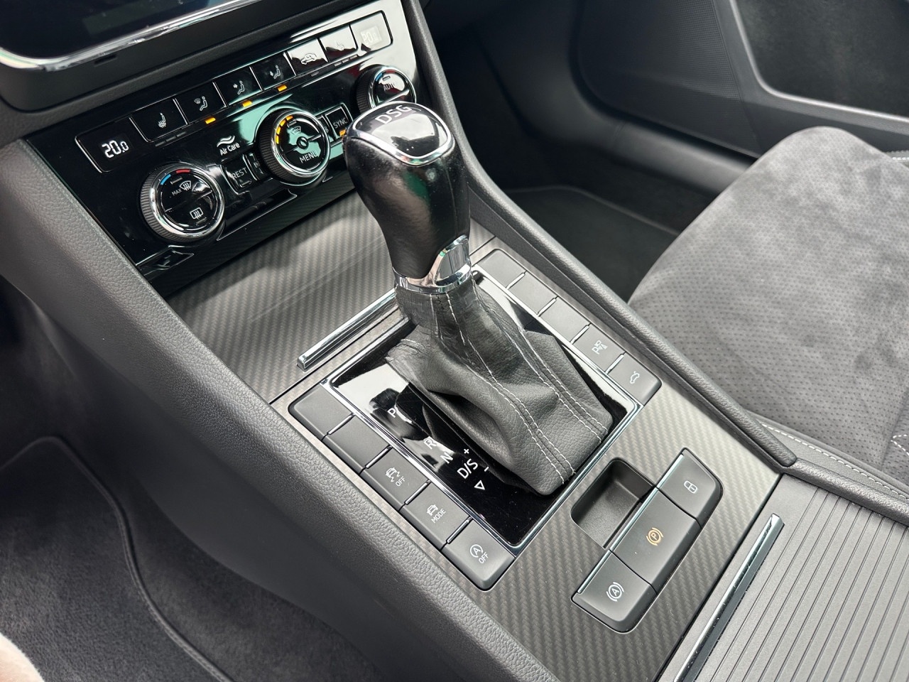 Škoda Superb 2.0 TDI DSG Sportline 200KS  ACC  Memorija  Kamera