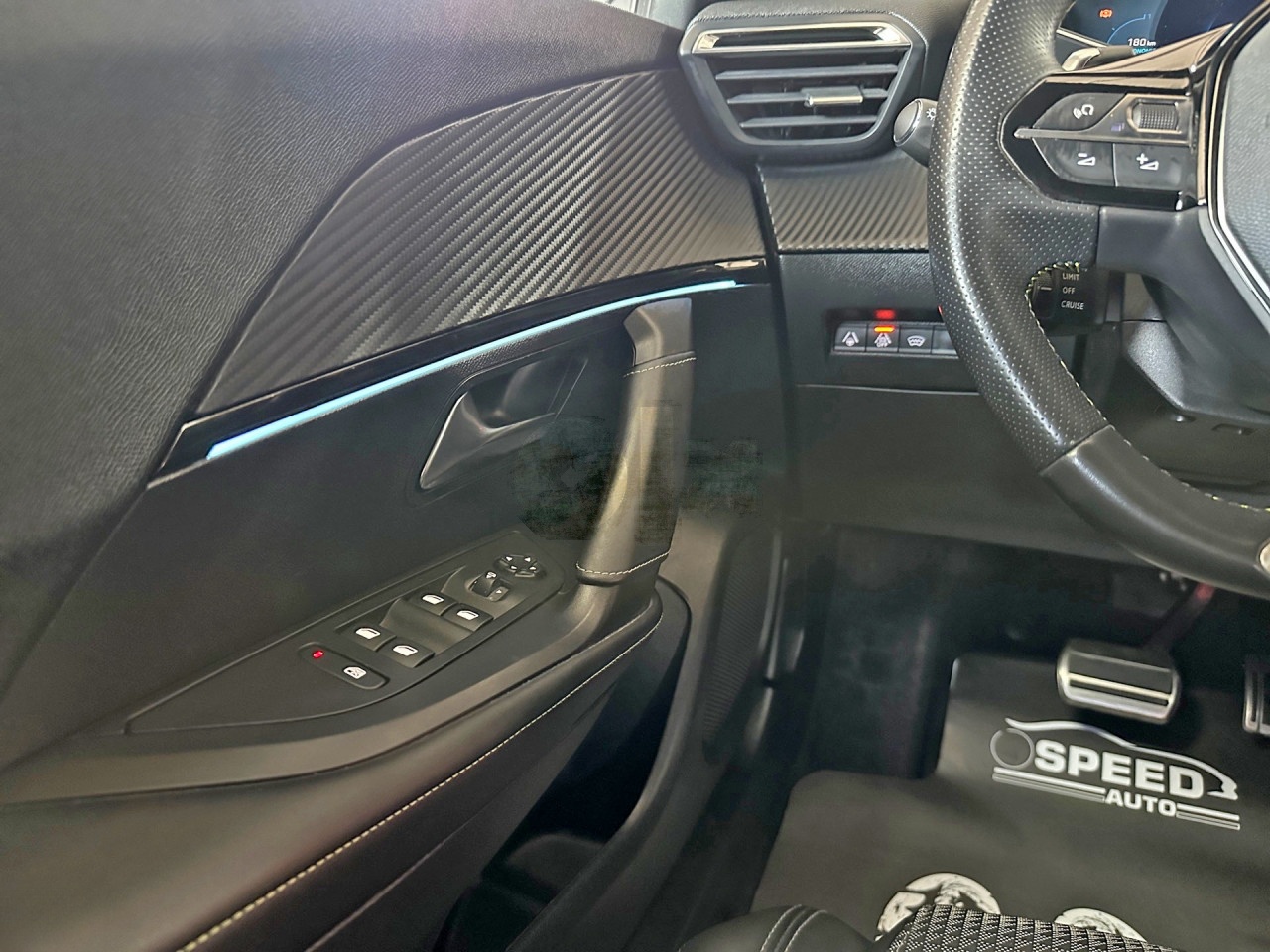 PEUGEOT 2008 GT 1.5BlueHDi Automatik 3D virtual cockpit Kamera