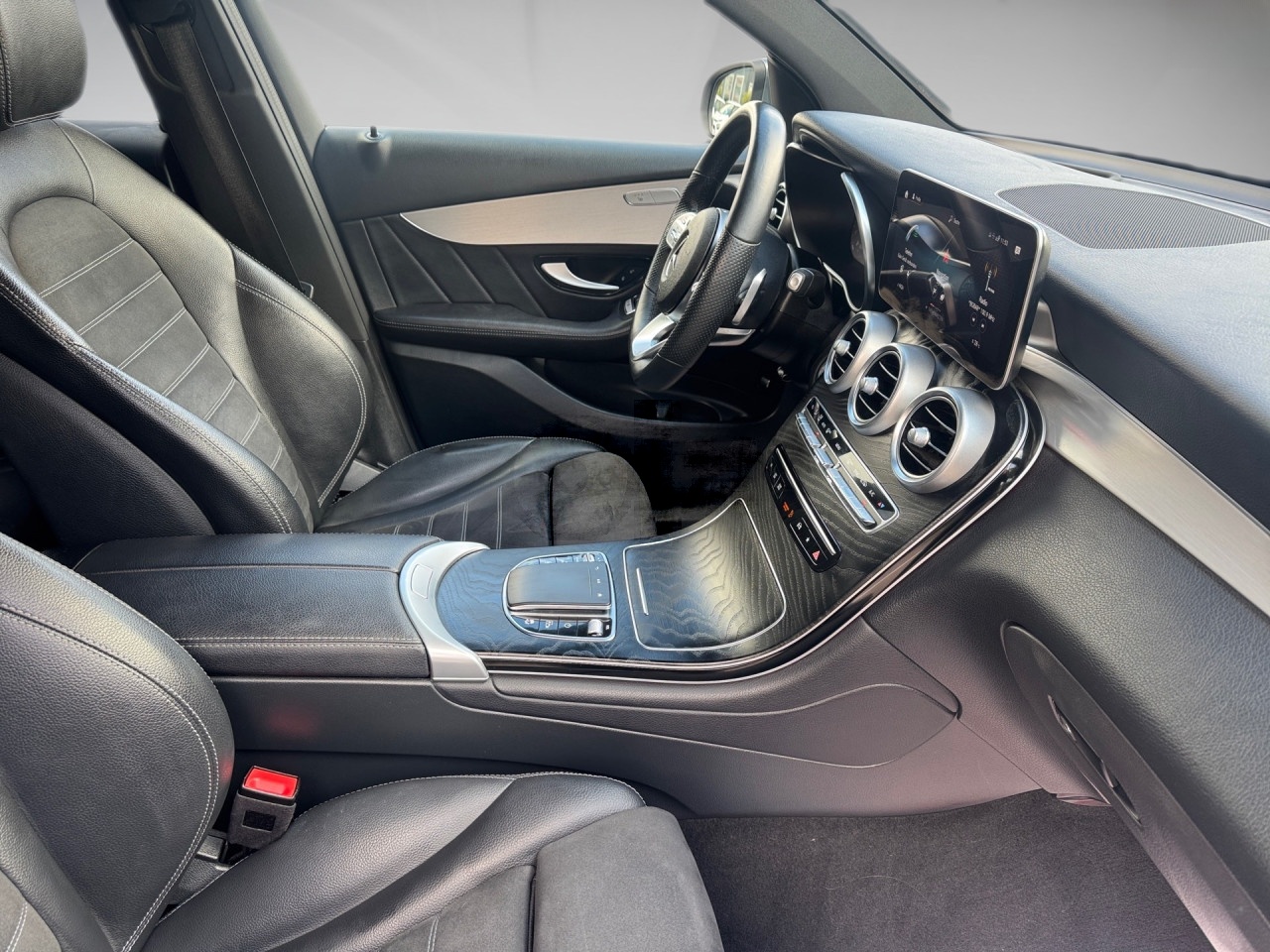 Mercedes-Benz GLC 220 D 4Matic 9G-Tronic AMG Line