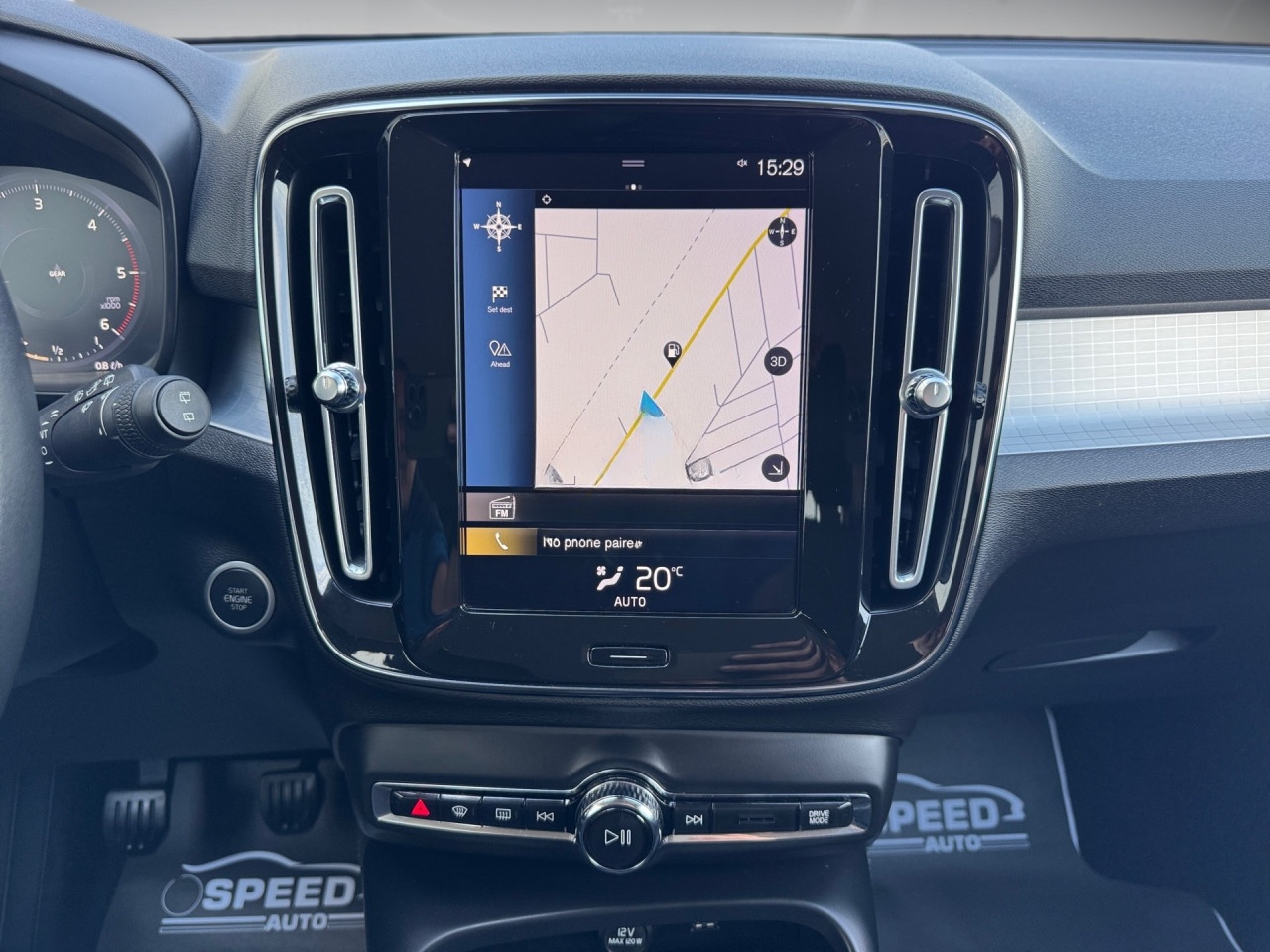 Volvo XC40 D3  Momentum Pro Manuelni  2020
