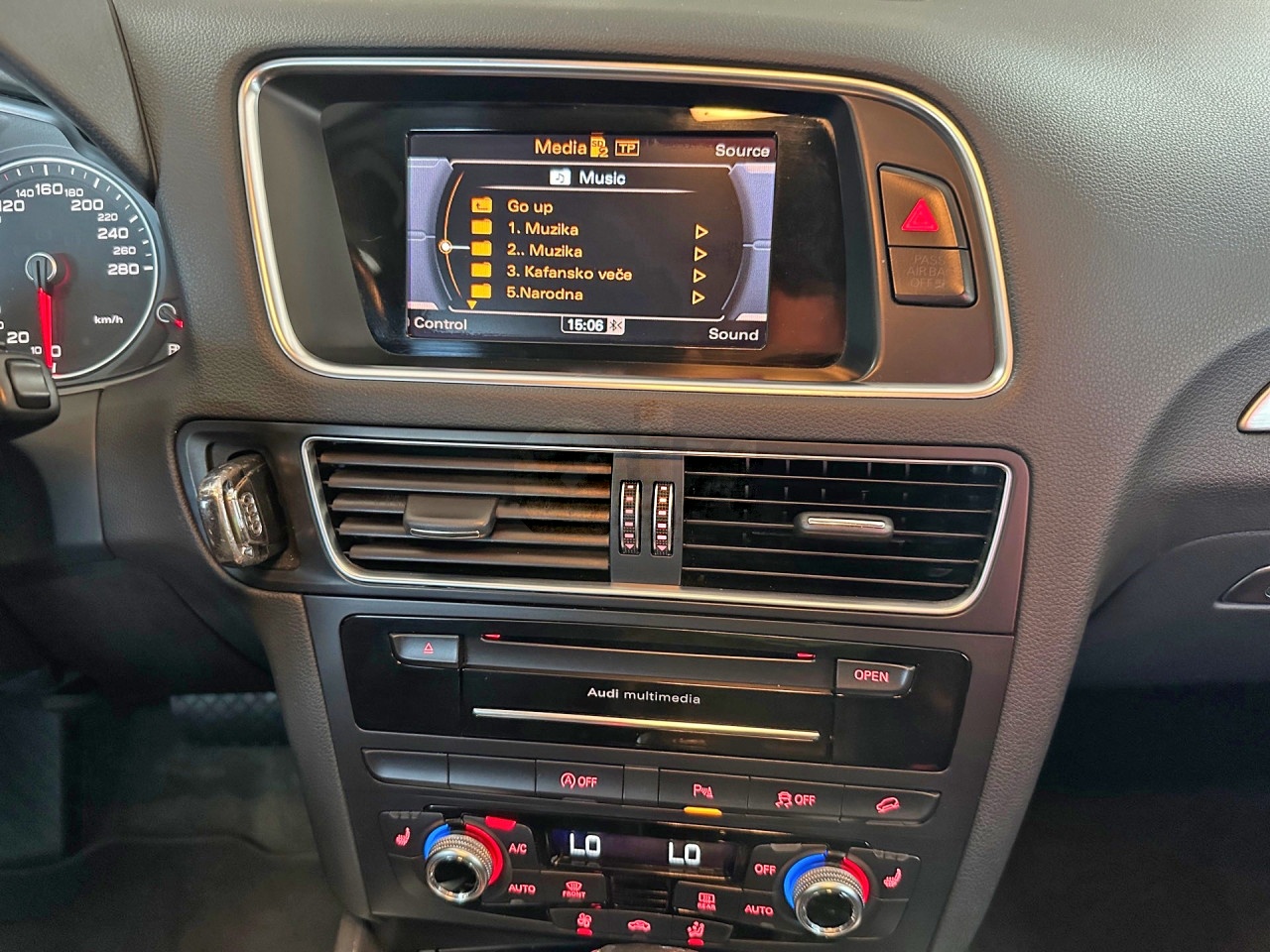 Audi Q5 2.0 TDI Quattro S line S tronic 190 KS  Kamera Grijači