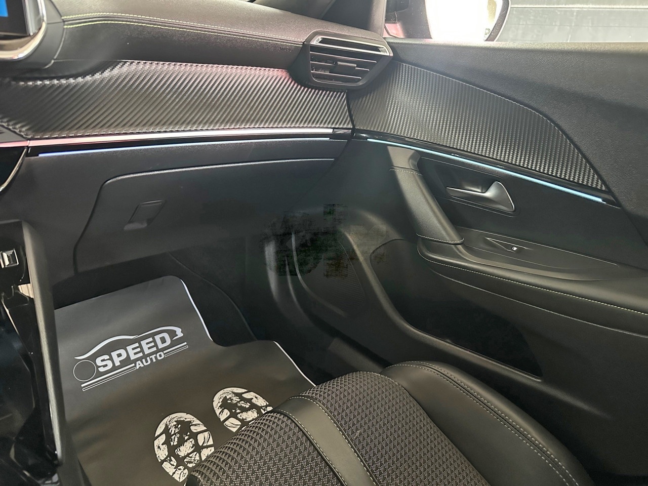 PEUGEOT 2008 GT 1.5BlueHDi Automatik 3D virtual cockpit Kamera