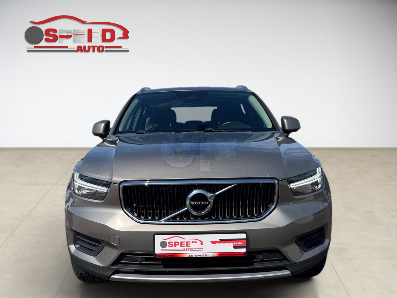 Volvo XC40 D3  Momentum Pro Manuelni  2020