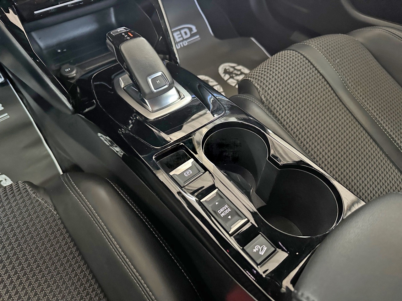 PEUGEOT 2008 GT 1.5BlueHDi Automatik 3D virtual cockpit Kamera