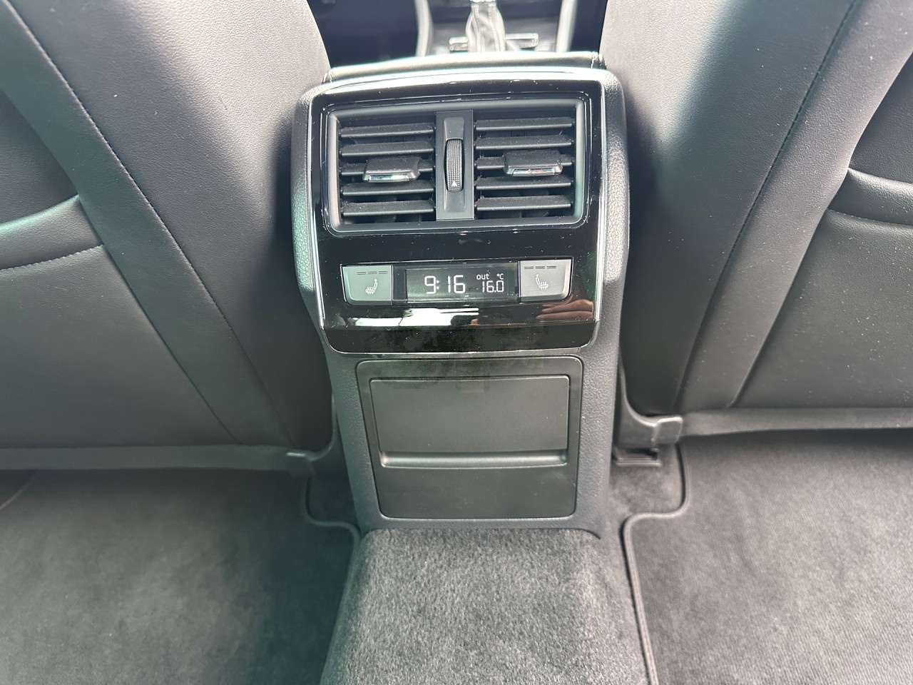 Škoda Superb 2.0 TDI DSG Sportline 200KS  ACC  Memorija  Kamera
