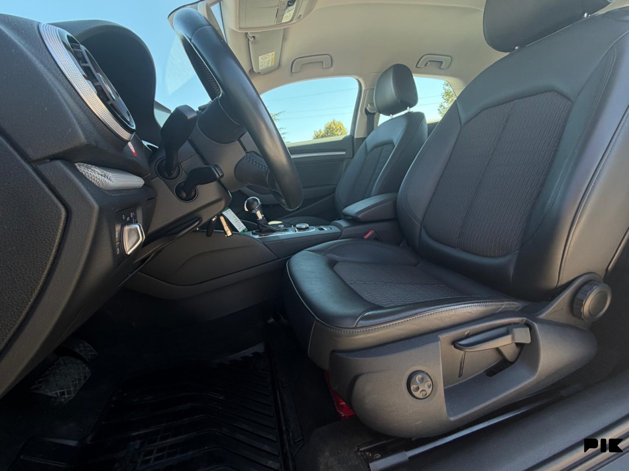 Audi A3 1.2 TFSI-Automatik-S-tronic-Ambition-2015g-UVOZ-