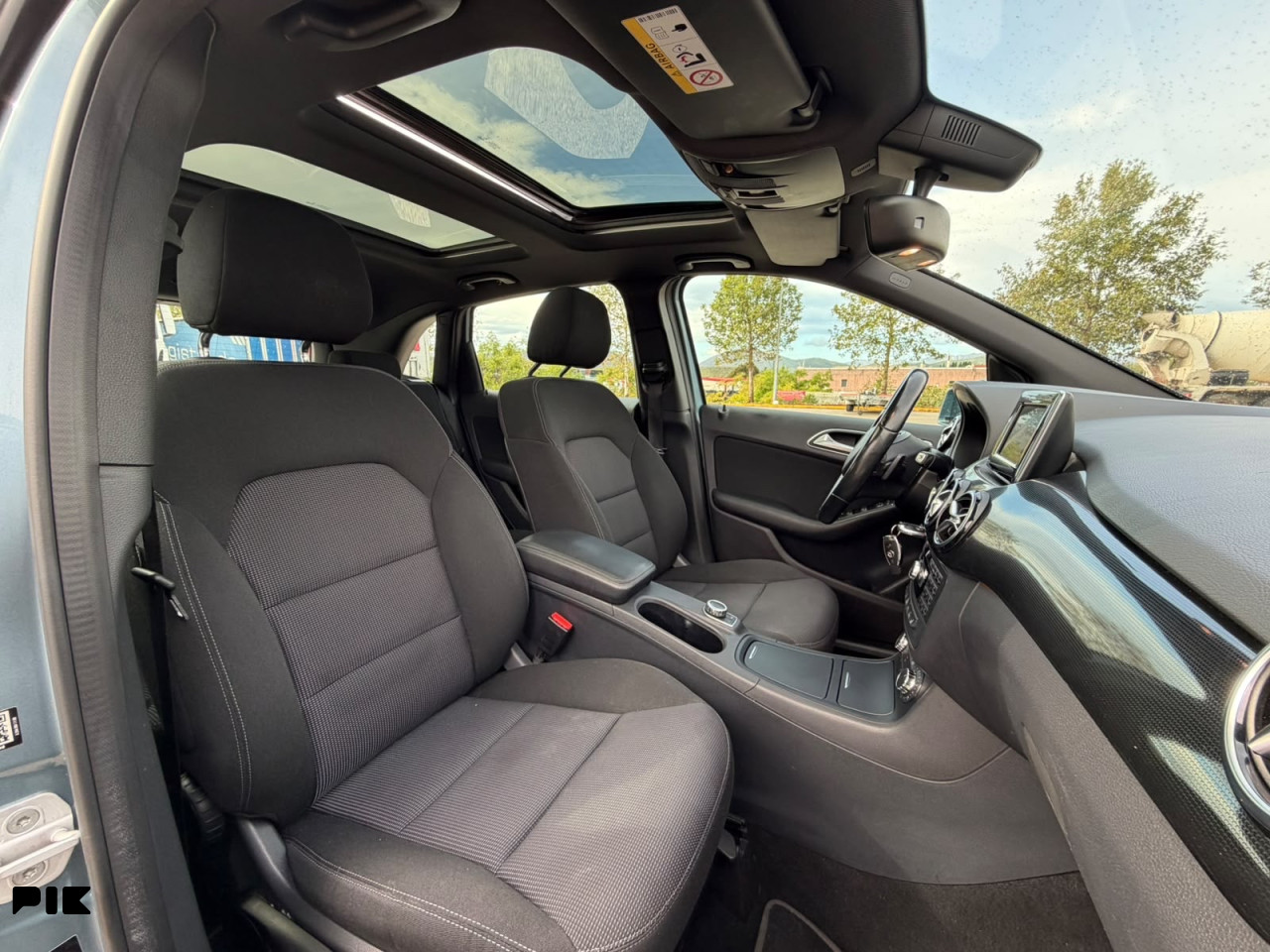 Mercedes-Benz B 180 CDI-Automatik-7G-DTC-Panorama-2014g-UVOZ-