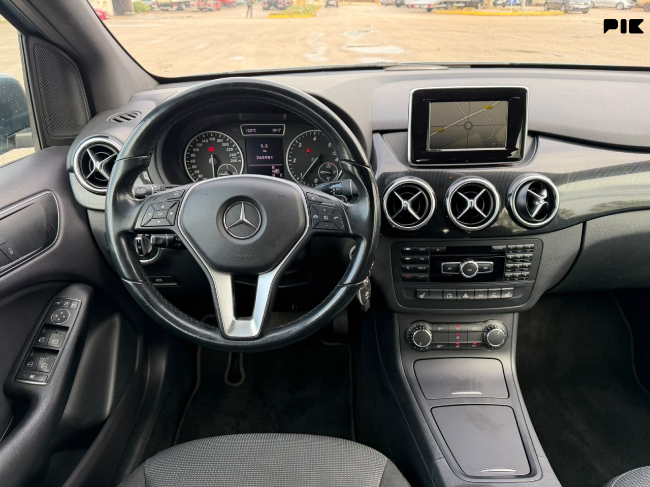 Mercedes-Benz B 180 CDI-Automatik-7G-DTC-Panorama-2014g-UVOZ-
