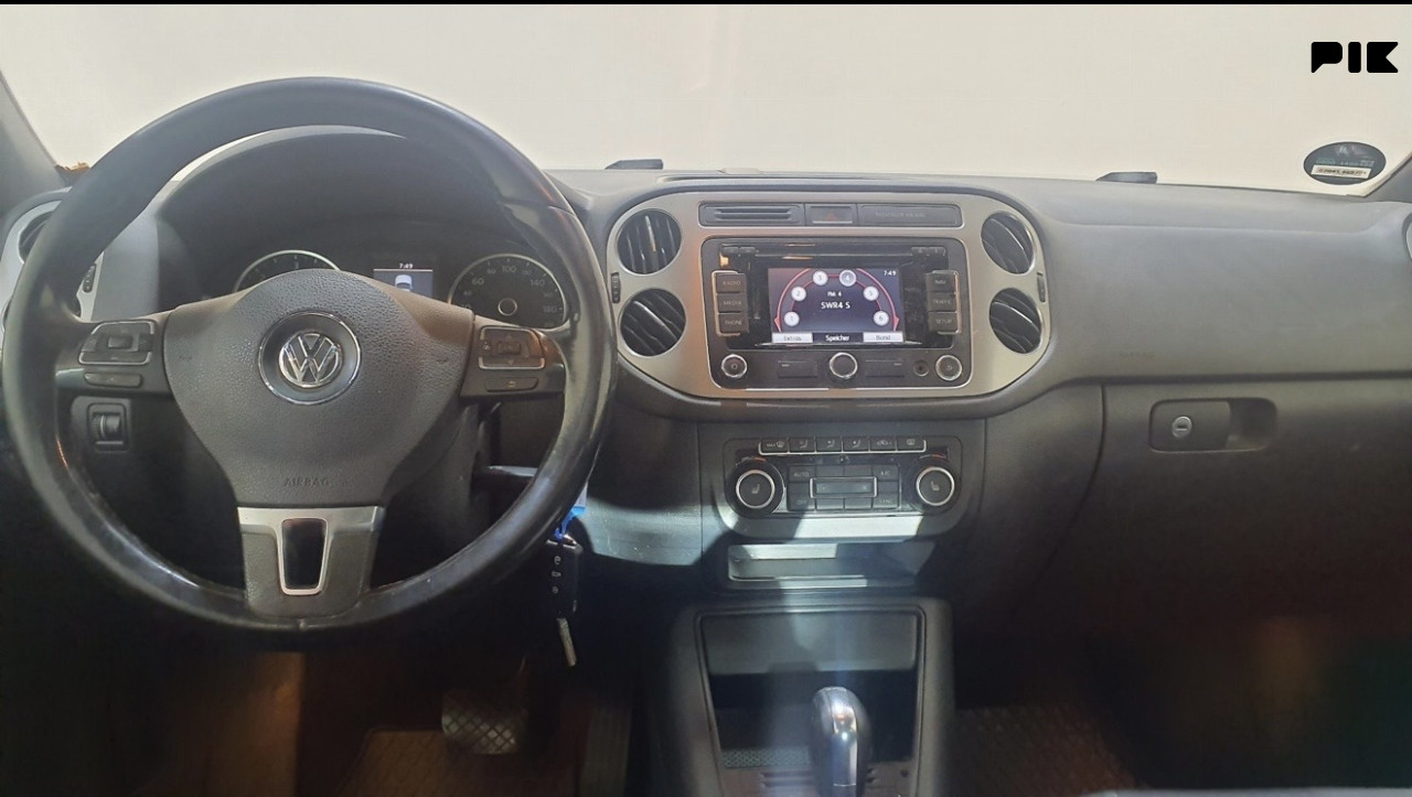 VW Tiguan 2.0 TDI-DSG-Bi-Xenon-Pano-4M-9/2013g-UVOZ-