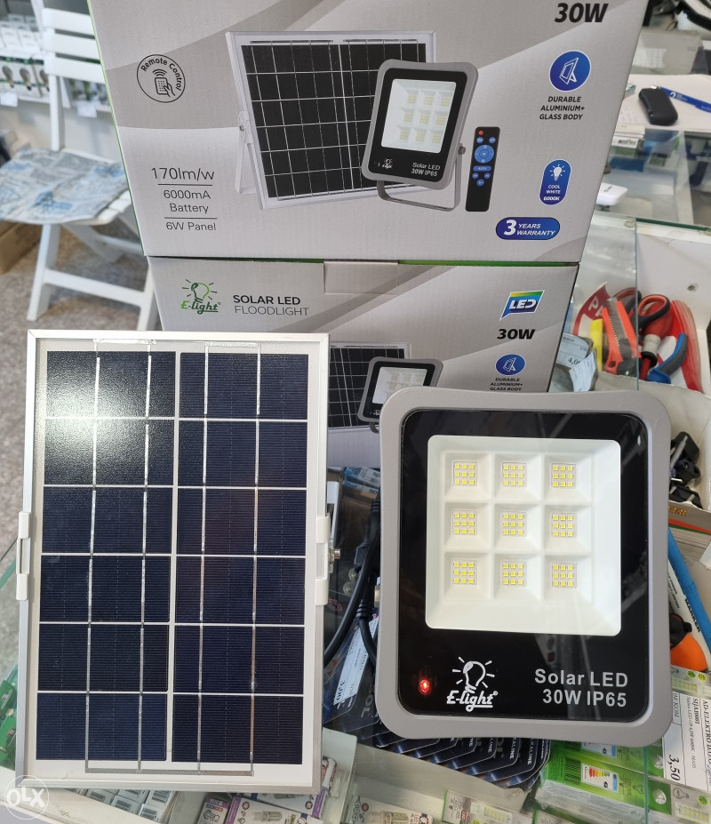 Solarni LED Reflektor 30w