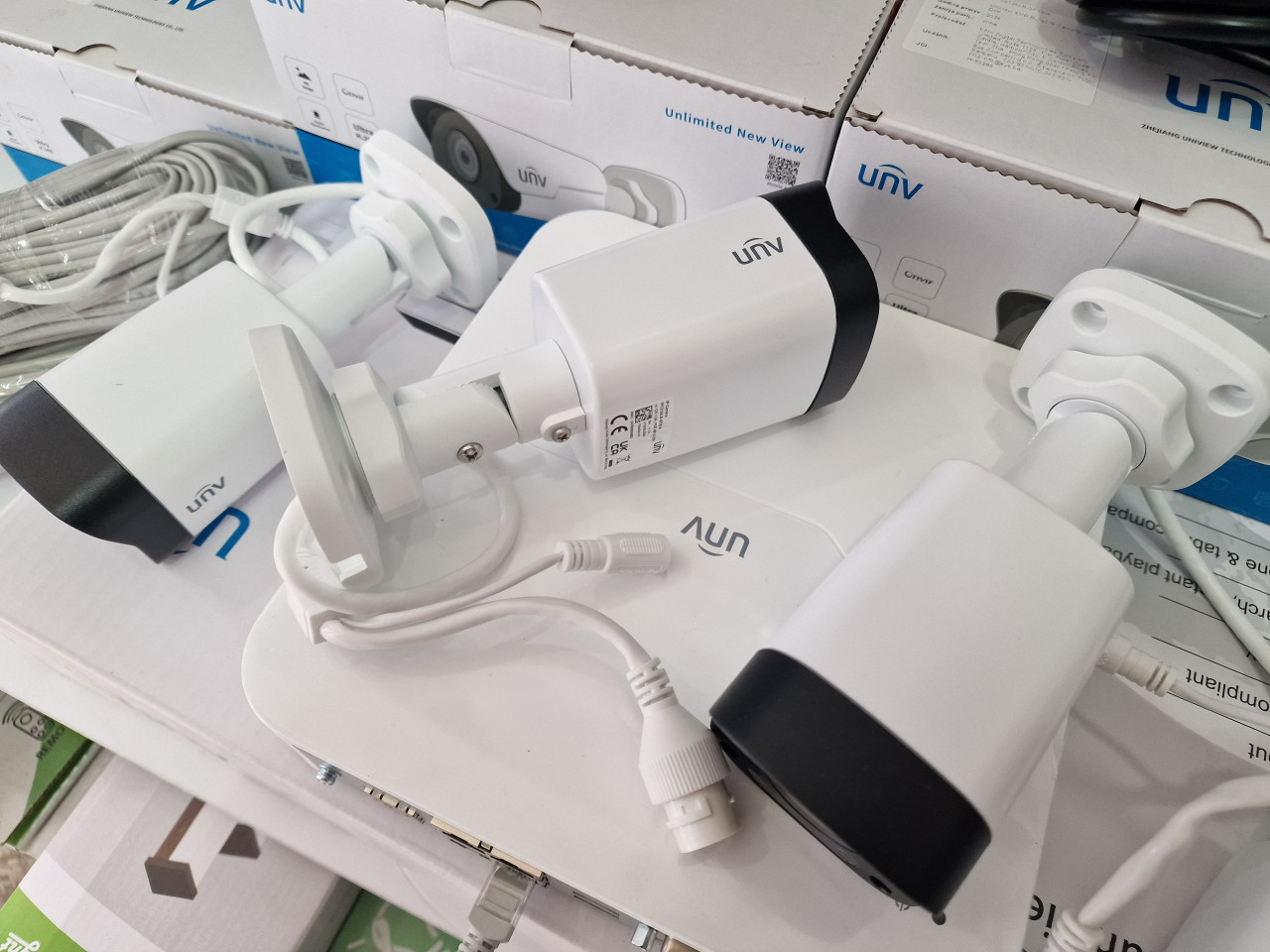 IP POE SET  4K  4 x  Kamera  8Mp Uniview Full HD + POE NVR 4K