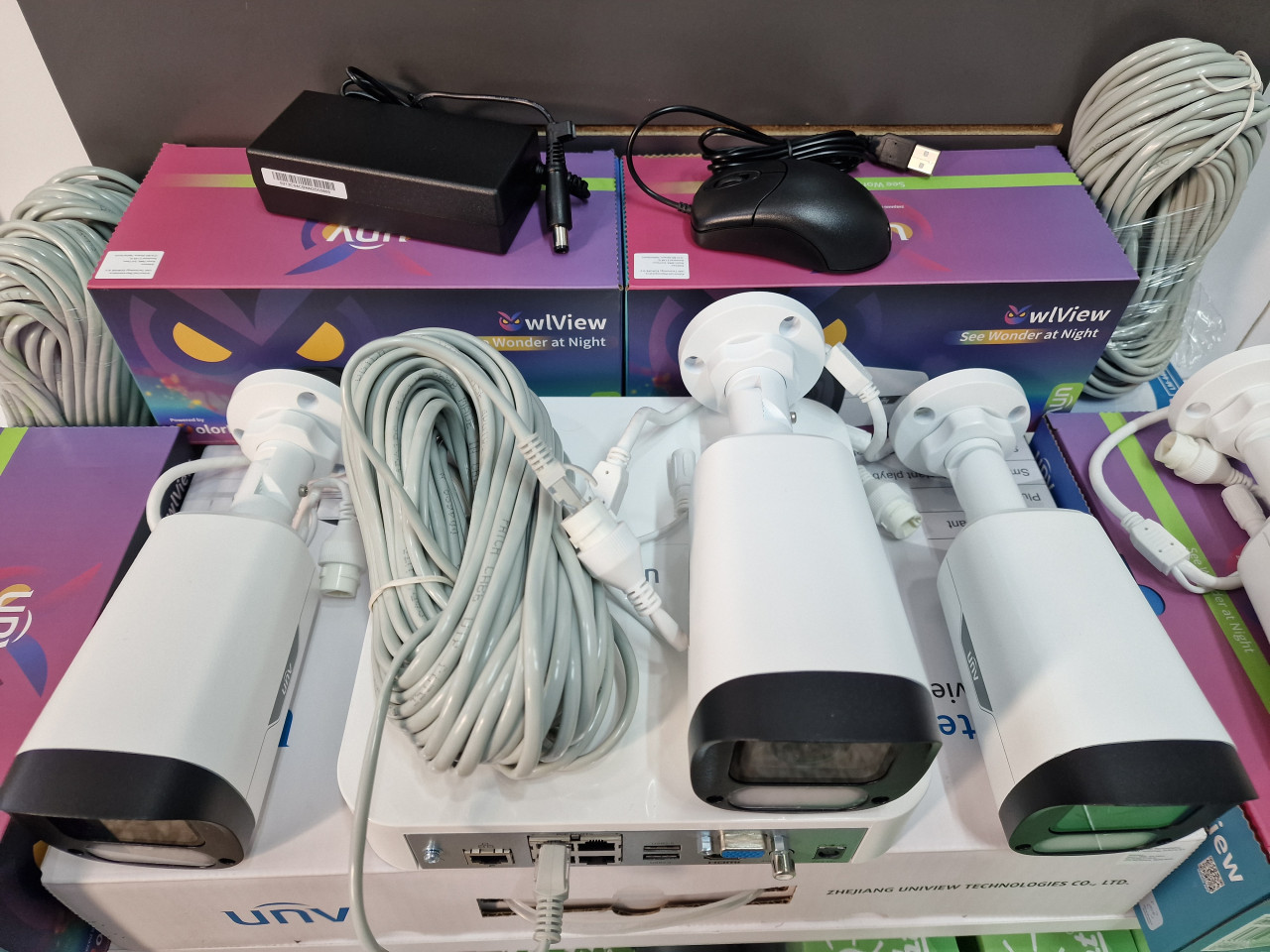 IP POE SET 4MP UNV WISE ISP SOVE KAMERA 5 Gen.