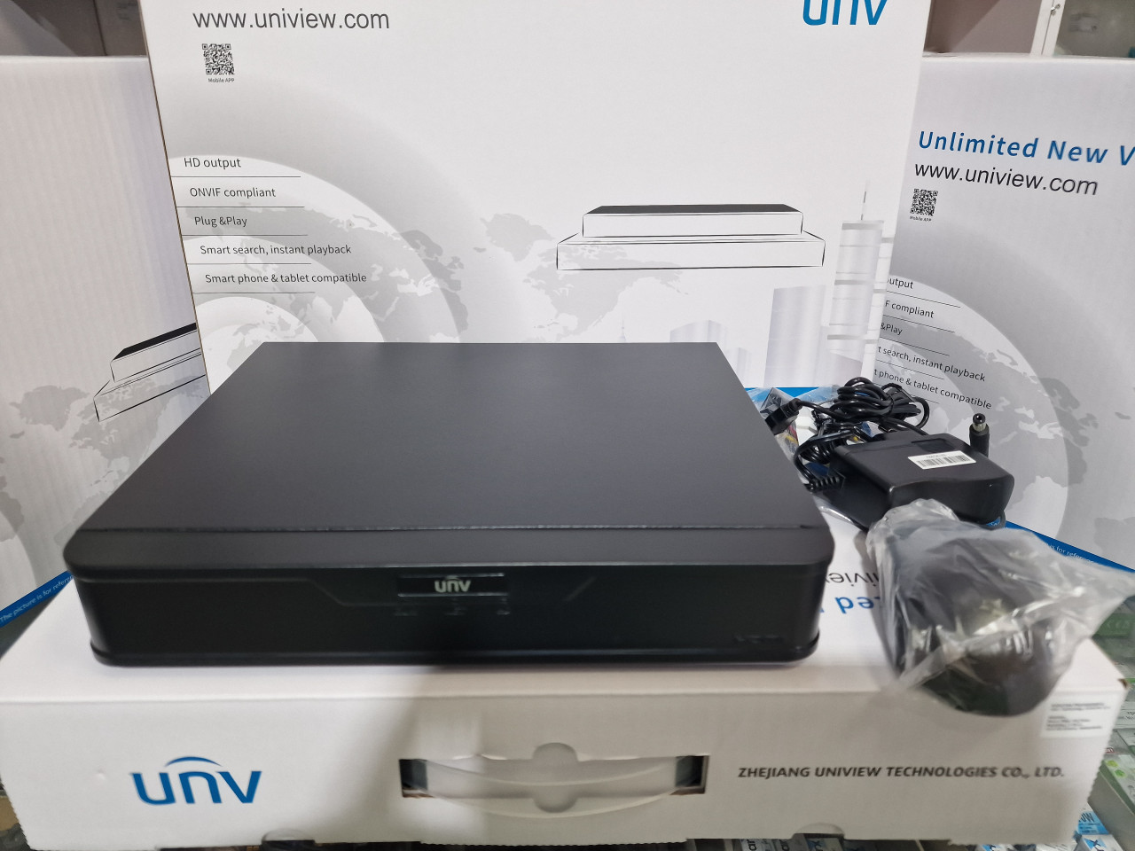 DVR NVR Snimač UNV 5Mp 8Ch XVR301-G3 Series