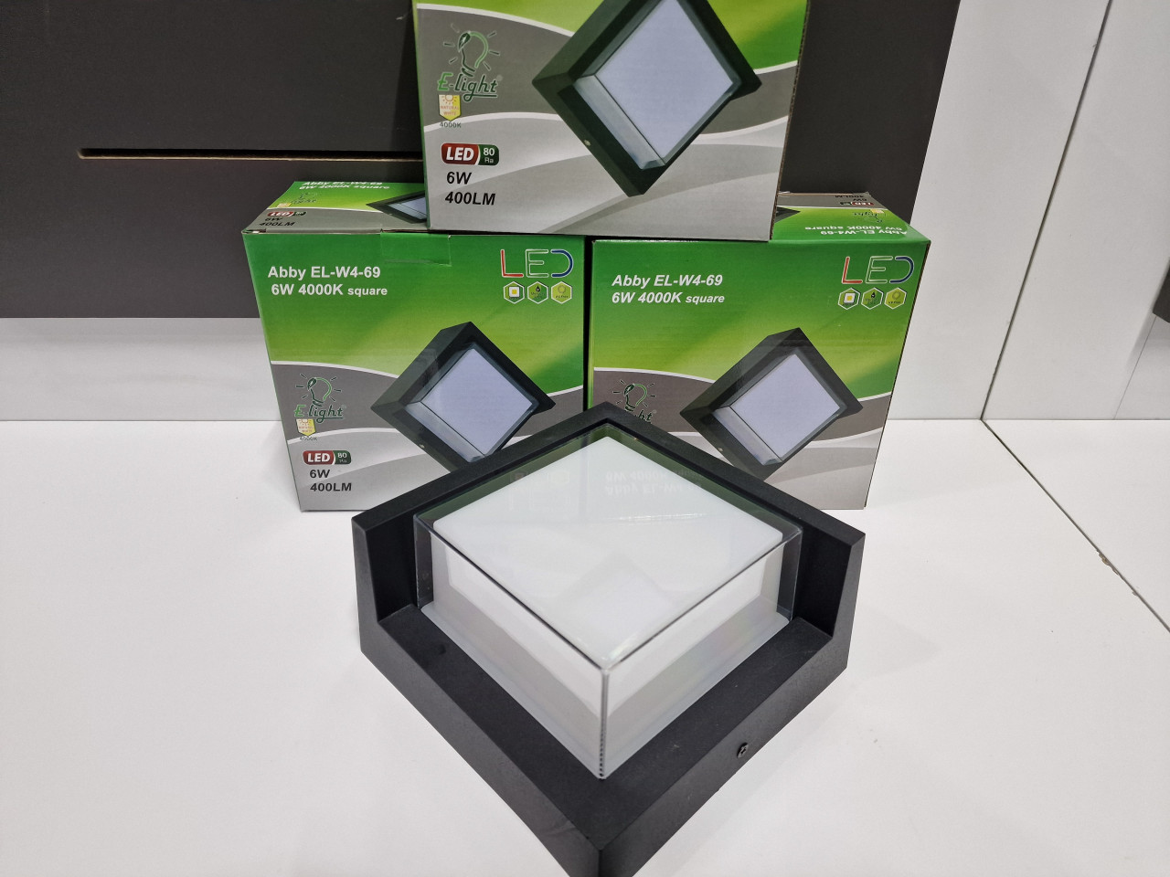 Zidna lampa E-light Abby EL-W4-70 6W 4000K kvadratna