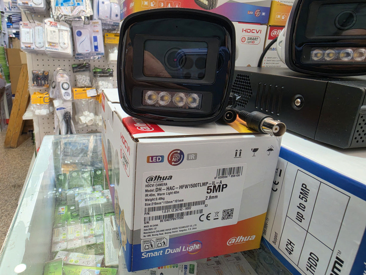 Kamere SET 4 X DAHUA 5MP Color Smart sa mikrofonom