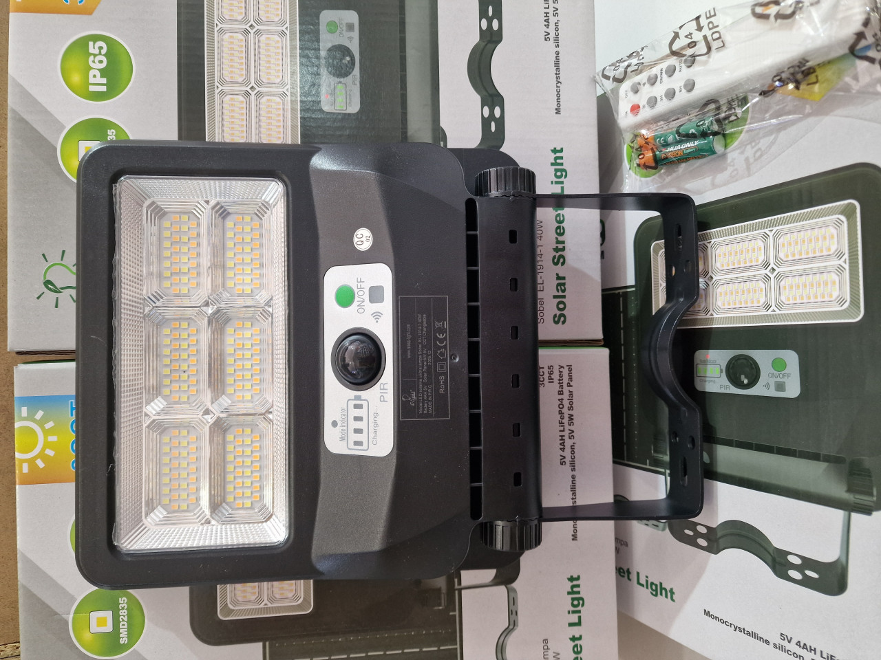 LED Solarna ulična svjetiljka 40W 3CCT
