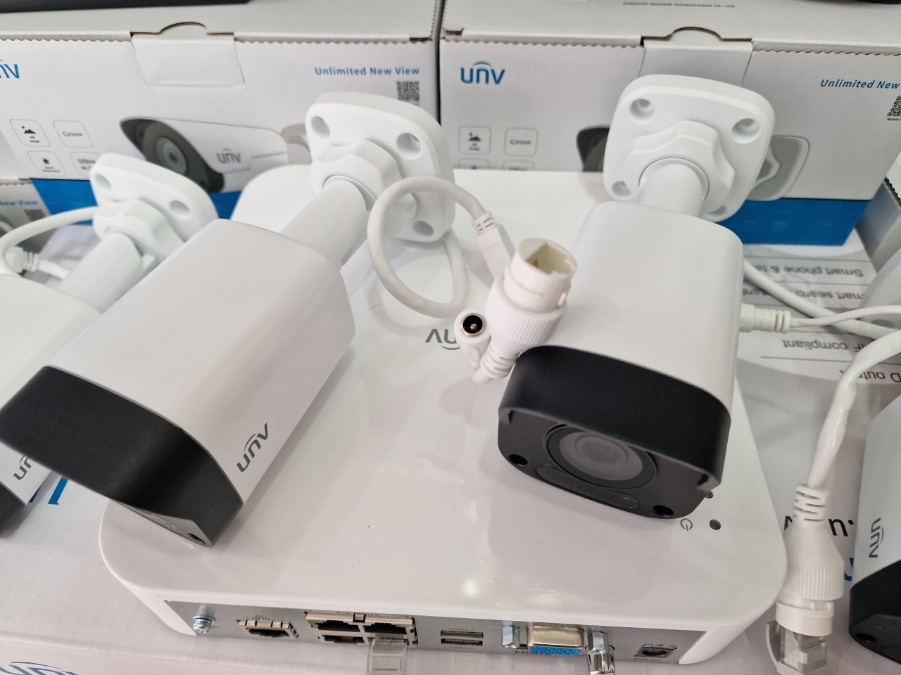 IP POE SET 4 x Kamera 4MP Uniview + POE NVR 4K