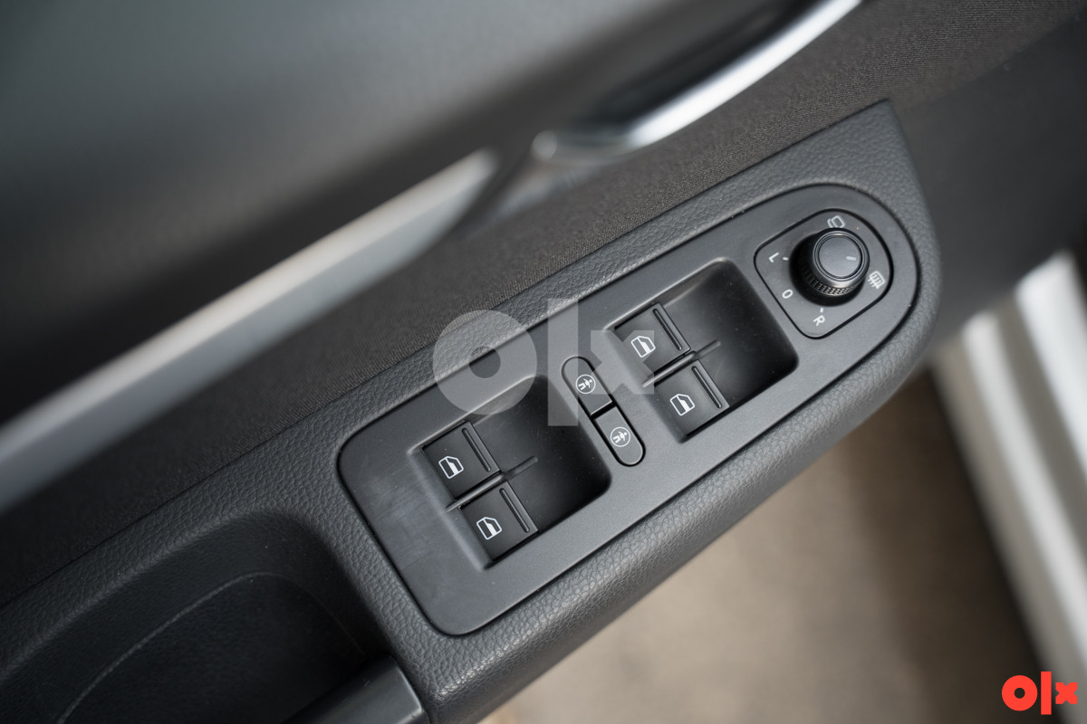 Volkswagen Sharan (-2986-ID)